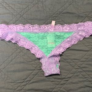 VS Pink Lace Cheekster